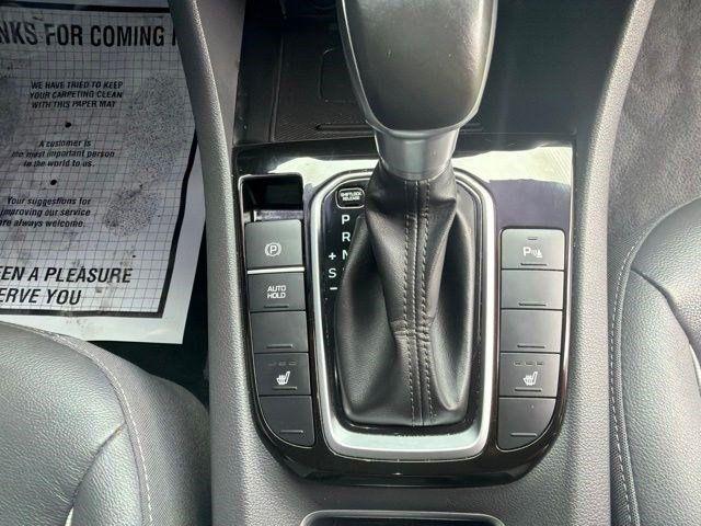 Hyundai Ioniq Hybrid  2020