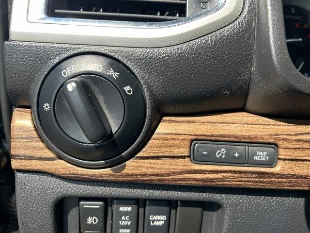 Nissan Titan XD  2017