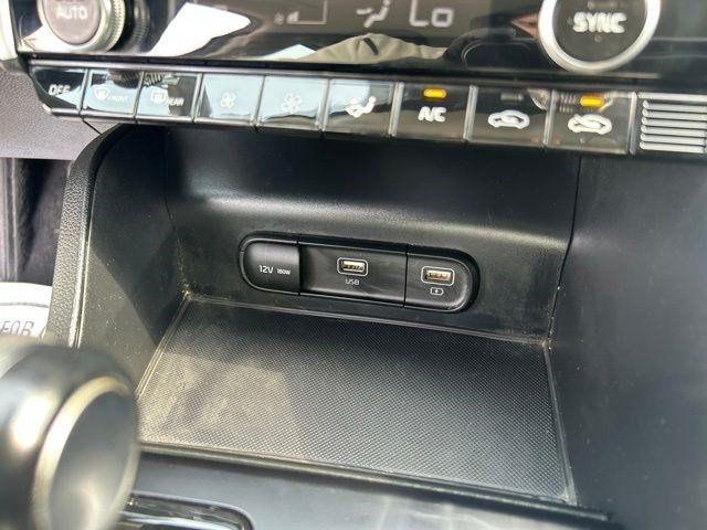 Kia K5  2023