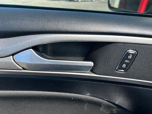 Ford Fusion Hybrid  2019