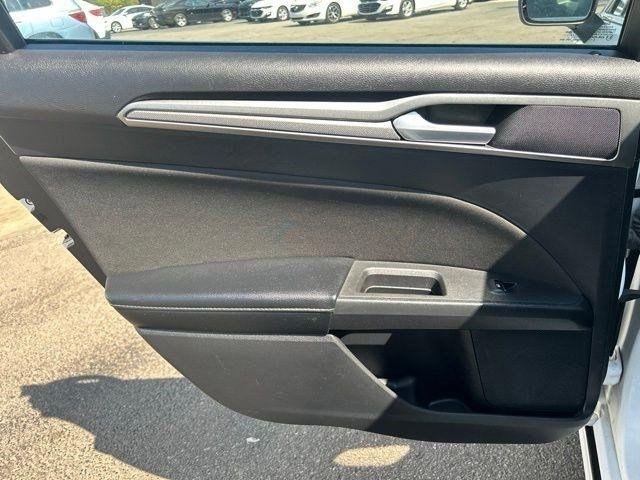 Ford Fusion Hybrid  2019