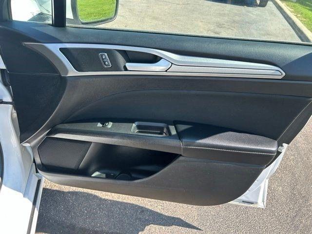 Ford Fusion Hybrid  2019