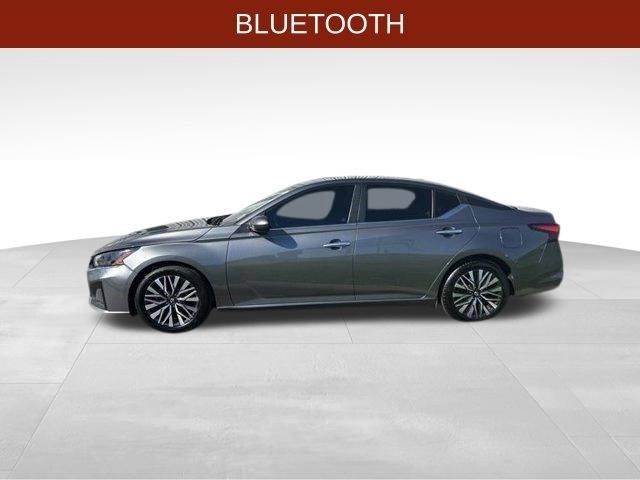 Nissan Altima  2023