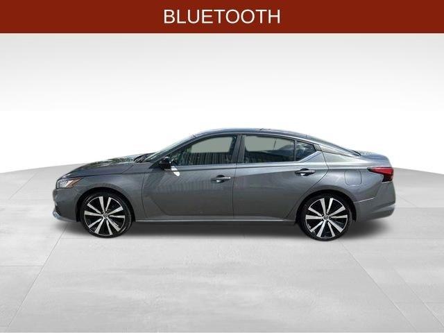 Nissan Altima  2021