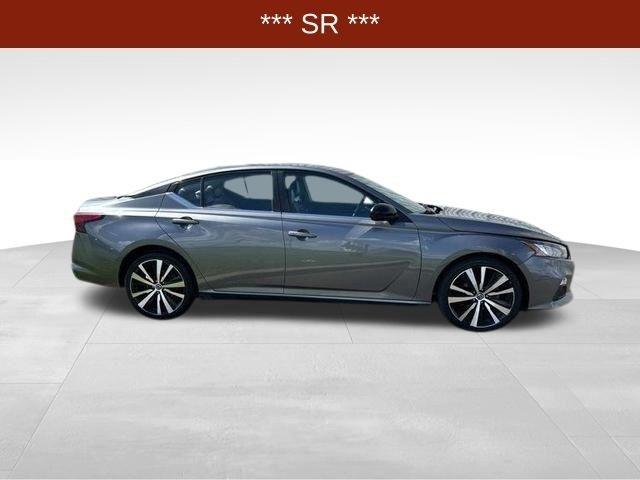 Nissan Altima  2021