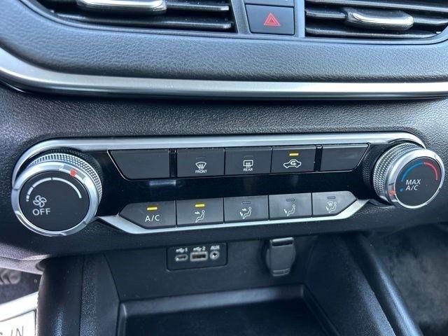 Nissan Altima  2021