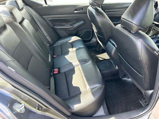 Nissan Altima  2021