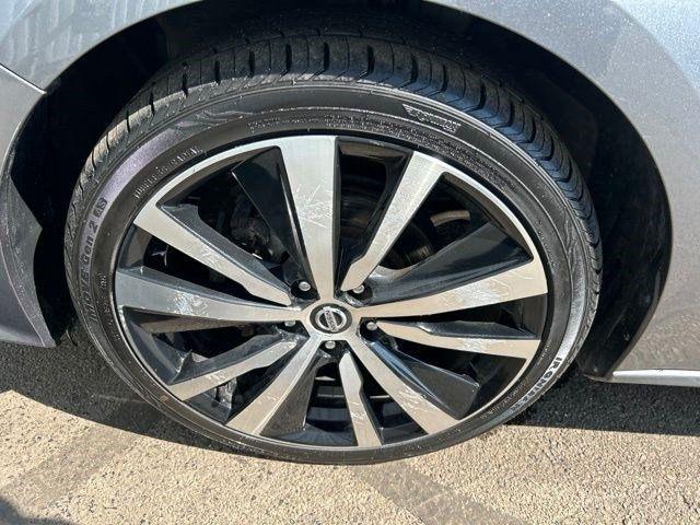 Nissan Altima  2021