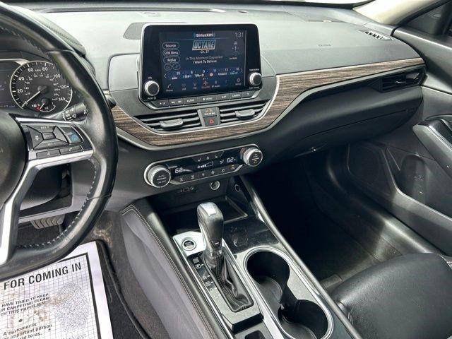 Nissan Altima  2021