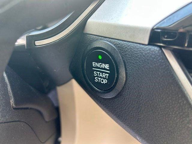 Ford Escape Hybrid  2022