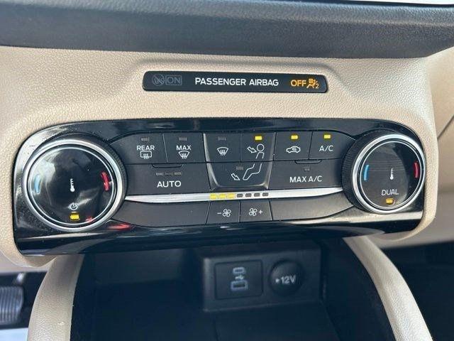 Ford Escape Hybrid  2022