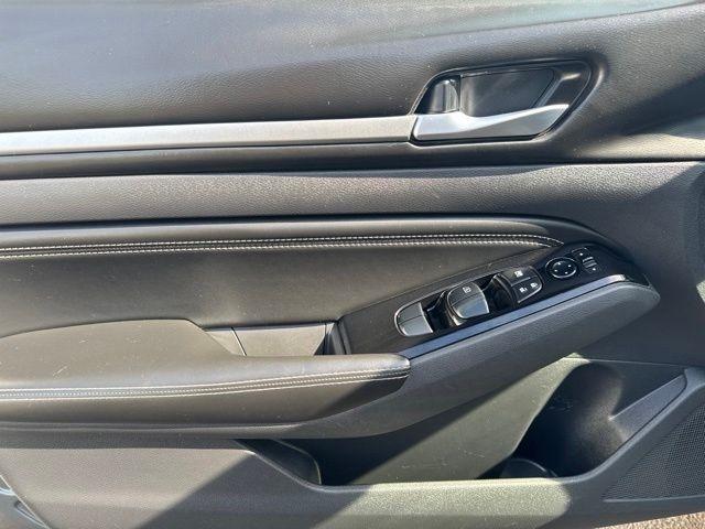 Nissan Altima  2021