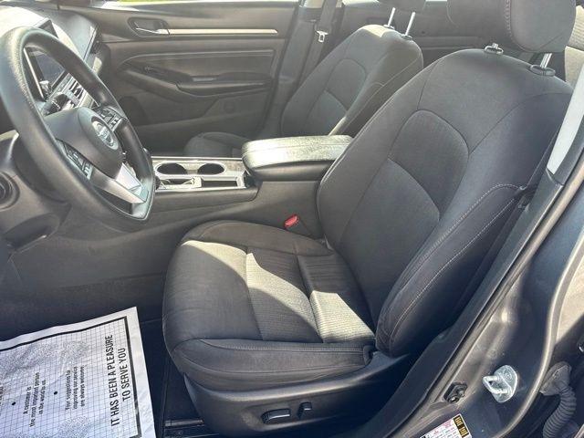 Nissan Altima  2021