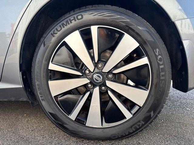 Nissan Altima  2021