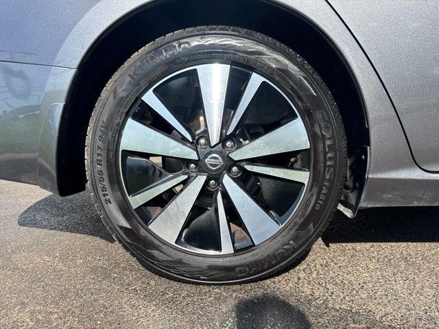 Nissan Altima  2021