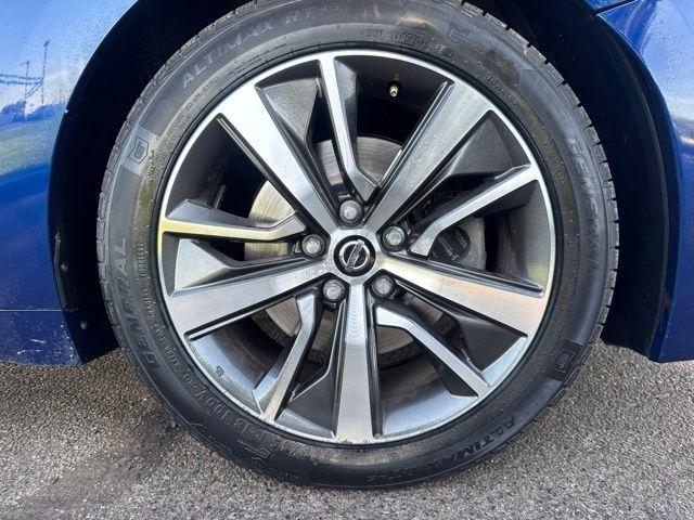 Nissan Maxima  2019