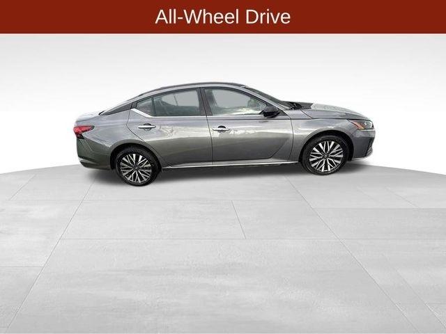 Nissan Altima  2024