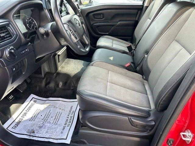 Nissan Titan  2021
