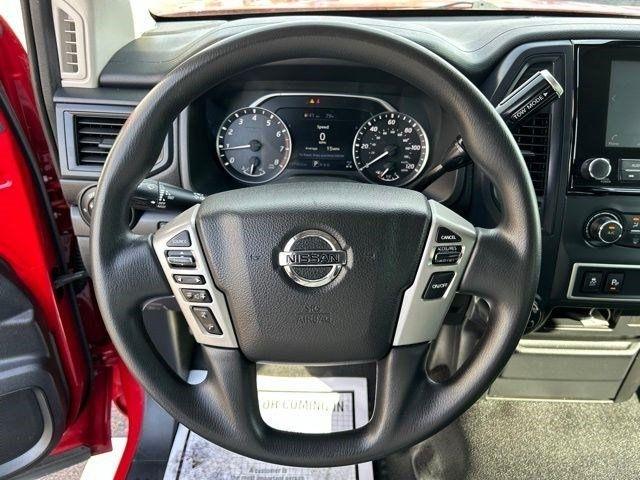Nissan Titan  2021