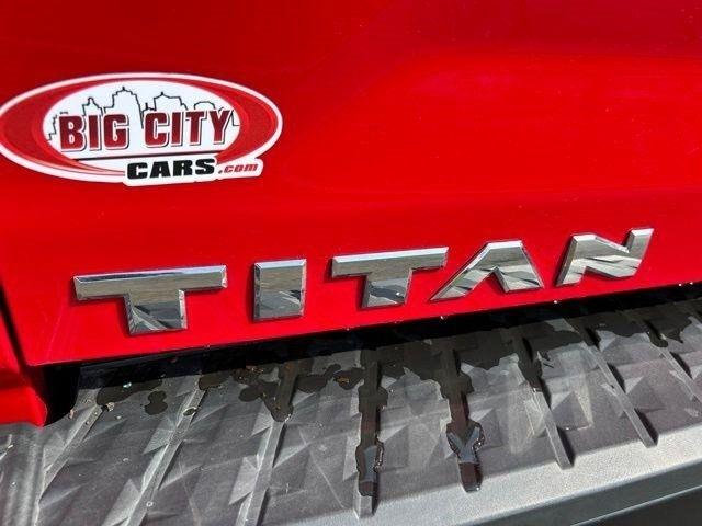 Nissan Titan  2021