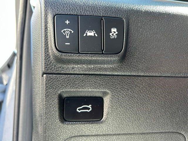 Kia K5  2023