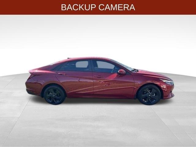 Hyundai Elantra  2023
