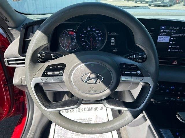 Hyundai Elantra  2023