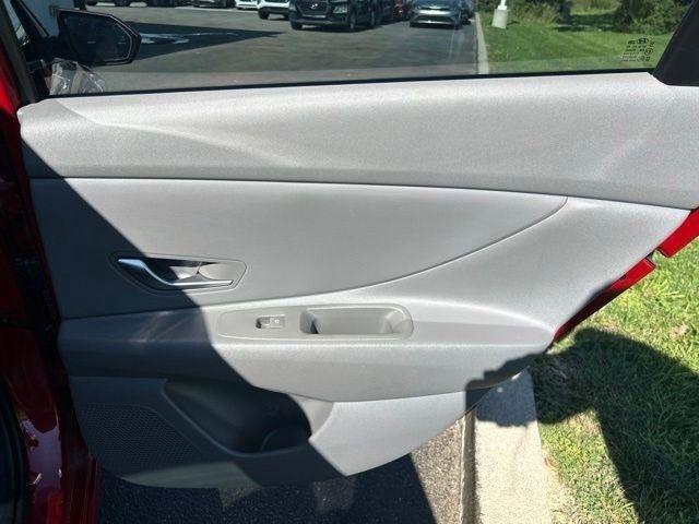 Hyundai Elantra  2023