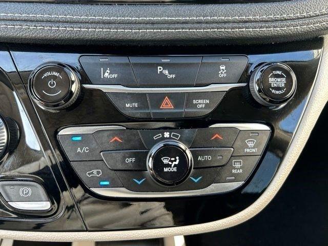 Chrysler Pacifica Hybrid Touring L 2023