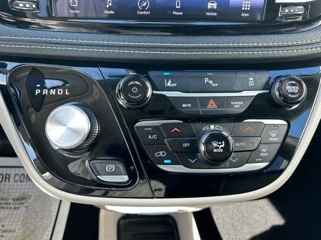 Chrysler Pacifica Hybrid Touring L 2023