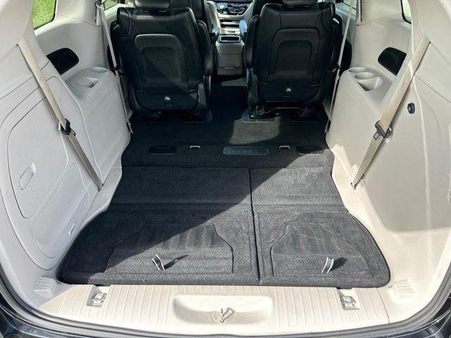 Chrysler Pacifica Hybrid  2024