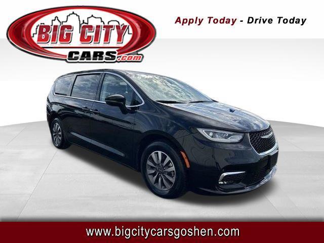 Chrysler Pacifica Hybrid  2024