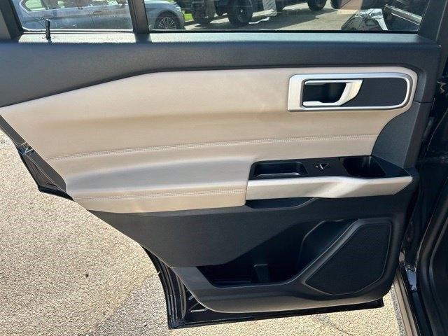 Ford Explorer XLT 2023