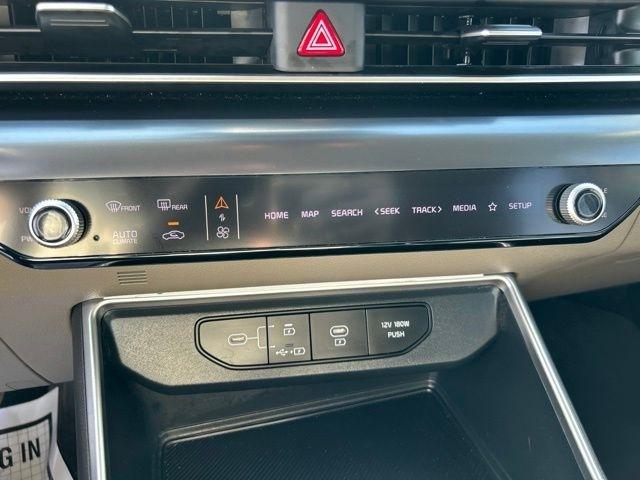 Kia Carnival  2025