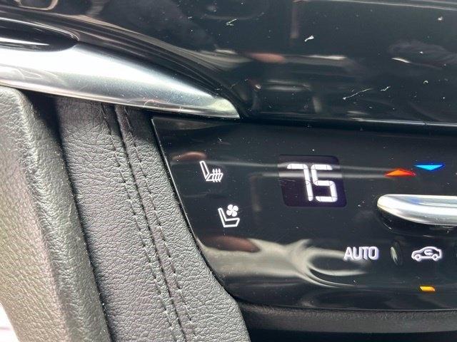 Cadillac XT6  2021