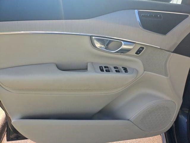 Volvo XC90  2023