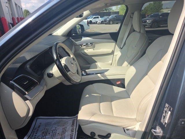 Volvo XC90  2023