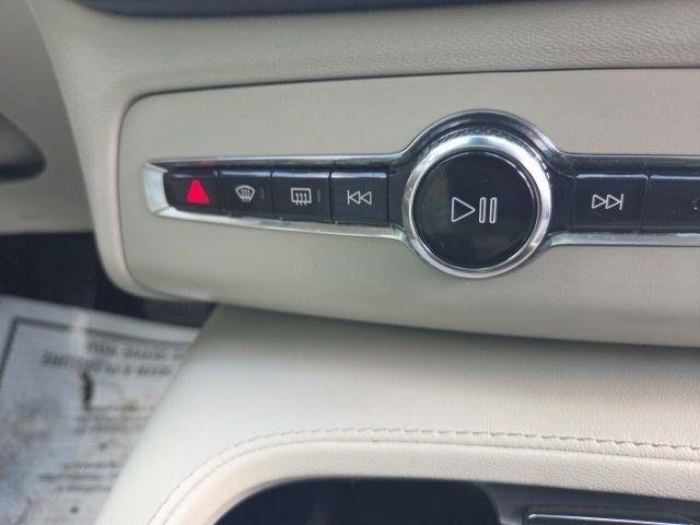 Volvo XC90  2023