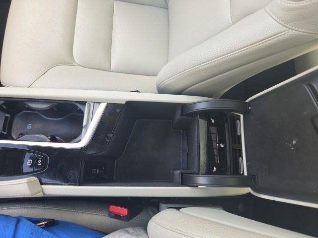 Volvo XC90  2023