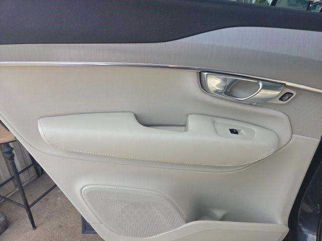 Volvo XC90  2023
