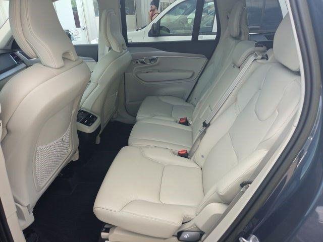 Volvo XC90  2023
