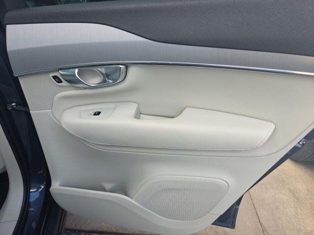 Volvo XC90  2023