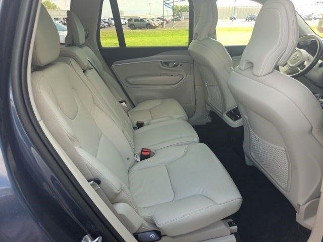 Volvo XC90  2023