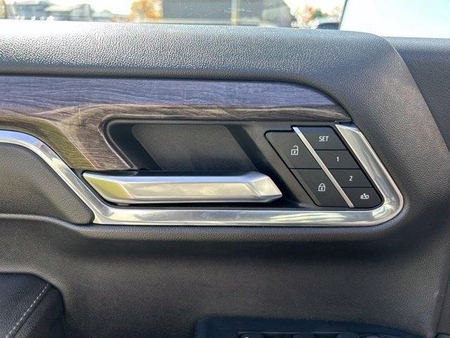 Chevrolet Silverado 1500 LTZ Crew Cab 4WD 2024