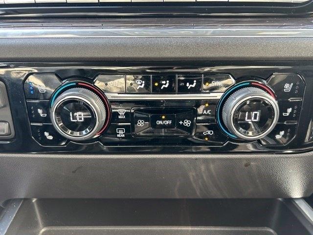Chevrolet Silverado 1500 LTZ Crew Cab 4WD 2024