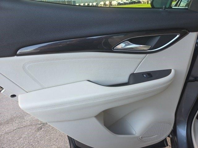 Buick Envision Essense 2021