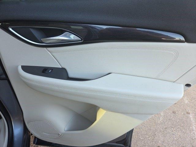 Buick Envision Essense 2021