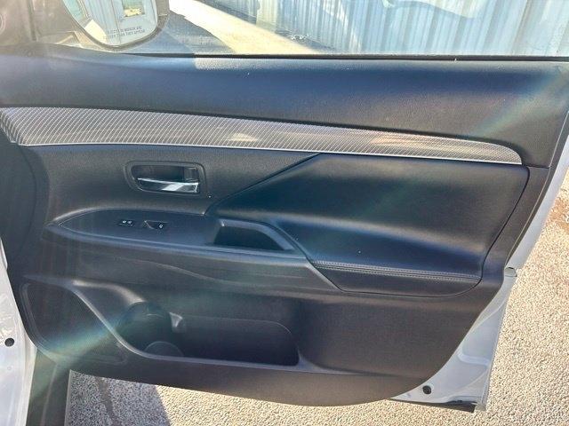 Mitsubishi Outlander SE S-AWC 2020