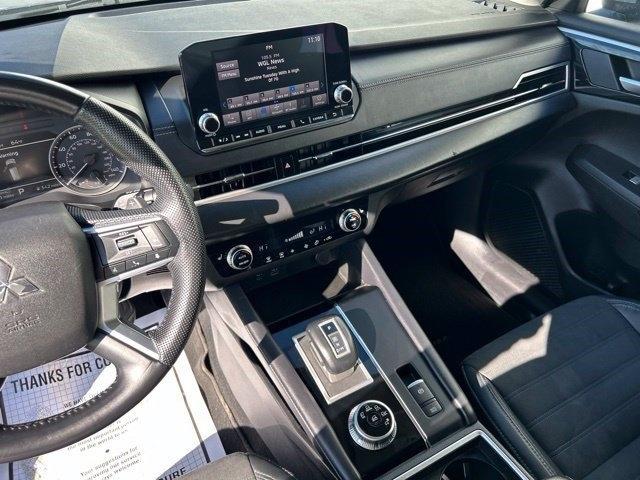 Mitsubishi Outlander SE 2WD 2023