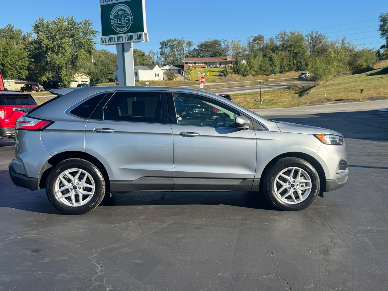 2024 Ford Edge SEL photo 2